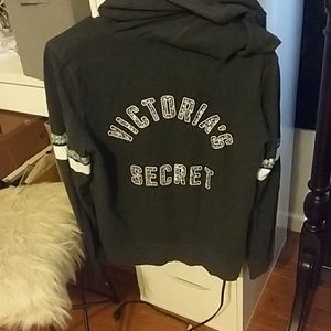 Vs zip up